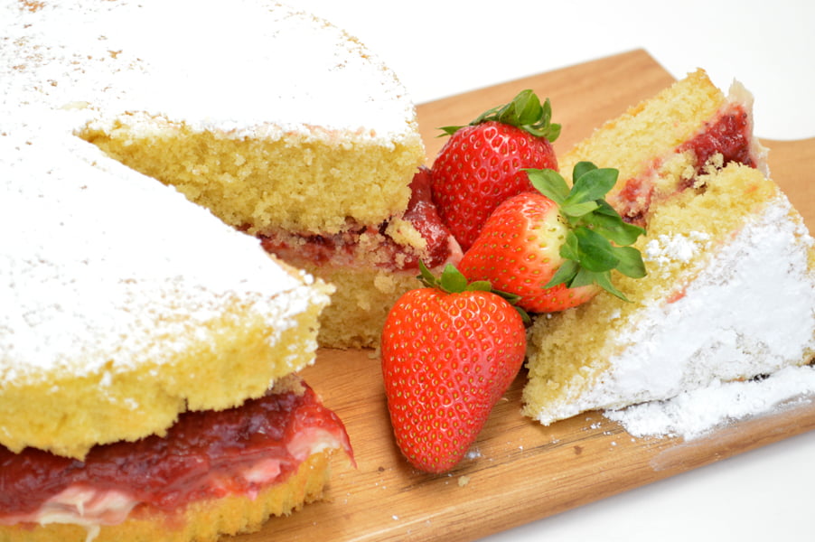 Rhubarb Sponge Cake