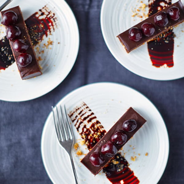 cherry-chocolate-bar