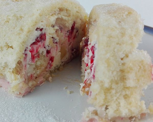 White Chocolate & Raspberry Roulade Recipe